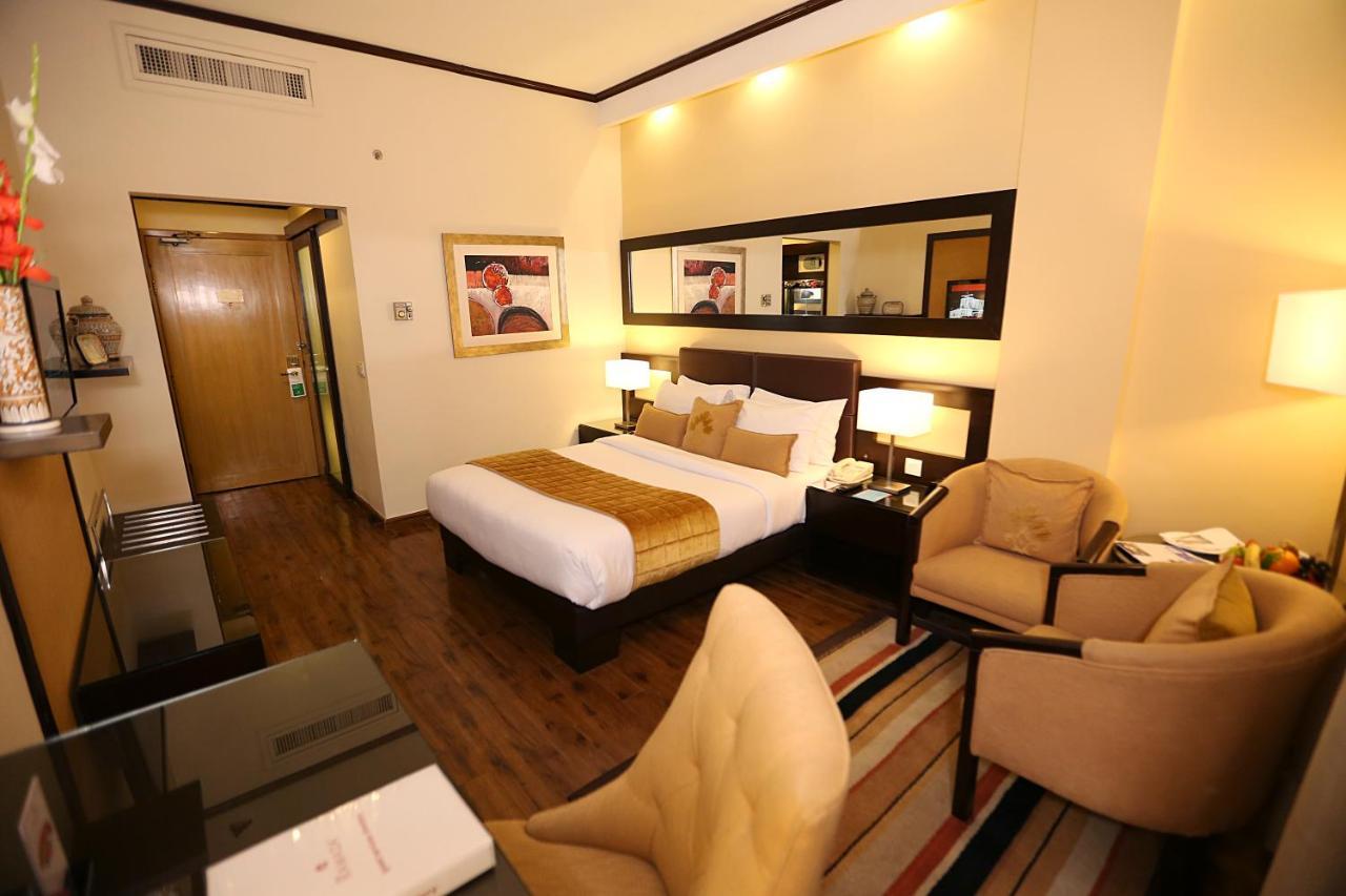 מלון Ramada By Wyndham מולטאן מראה חיצוני תמונה