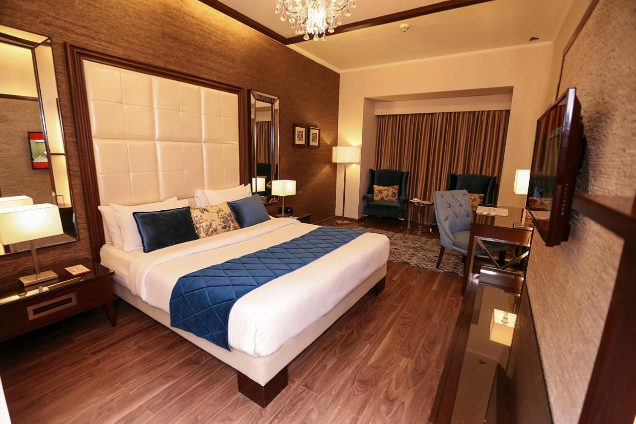 מלון Ramada By Wyndham מולטאן מראה חיצוני תמונה