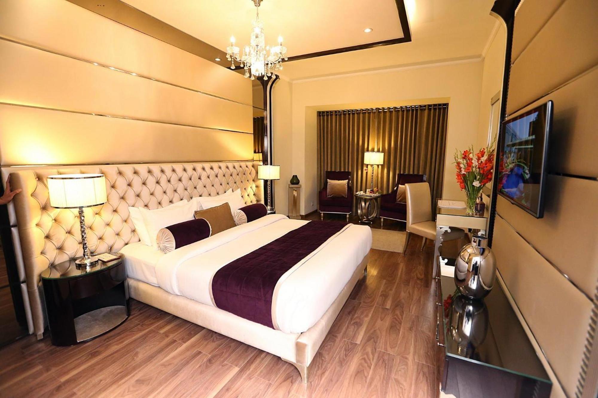 מלון Ramada By Wyndham מולטאן מראה חיצוני תמונה